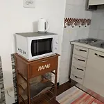 Lejlighed Charming With Garden, Parking & Metro Rom
