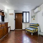 Charming With Garden, Parking & Metro Lejlighed *