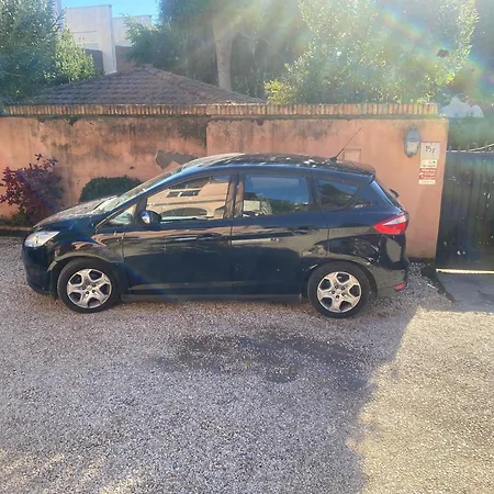 Charming With Garden, Parking & Metro Lejlighed Rom