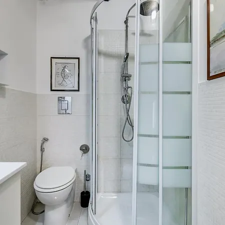Charming With Garden, Parking & Metro Lejlighed Rom